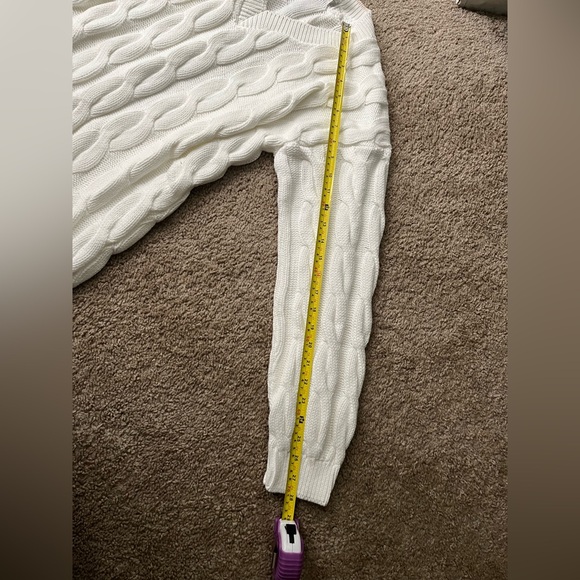 Women's V-neck Sweater - Picture 7 of 8